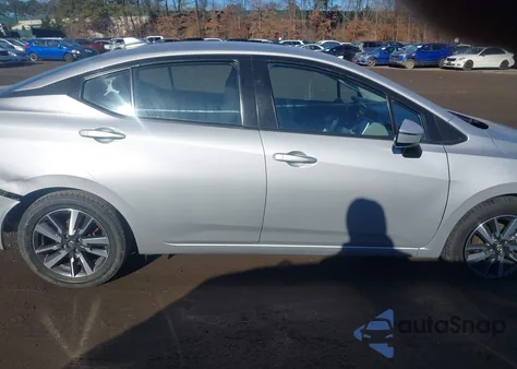 2021 Nissan Versa Sv Xtronic Cvt z USA, uszkodzony, nr VIN 3N1CN8EV7ML841181